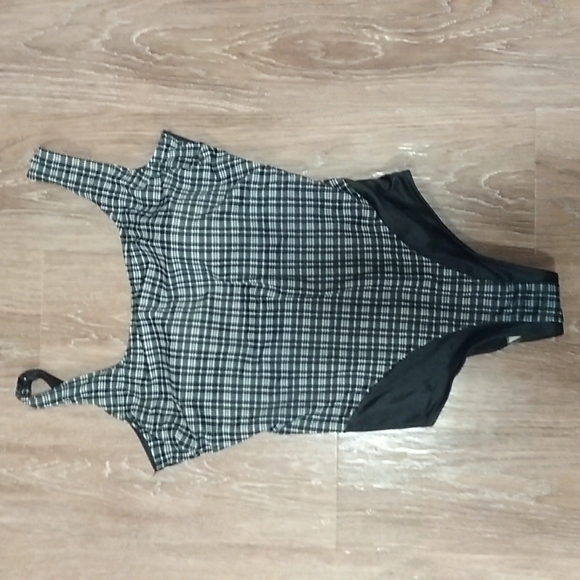 (18W) Maillot Baltex Body I.D Plaid Print One Piece Swimsuit Classic Pool Beach - Picture 1 of 10